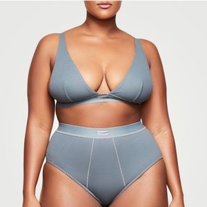 NWT Skims Cotton Rib Plunge Bralette in Kyanite